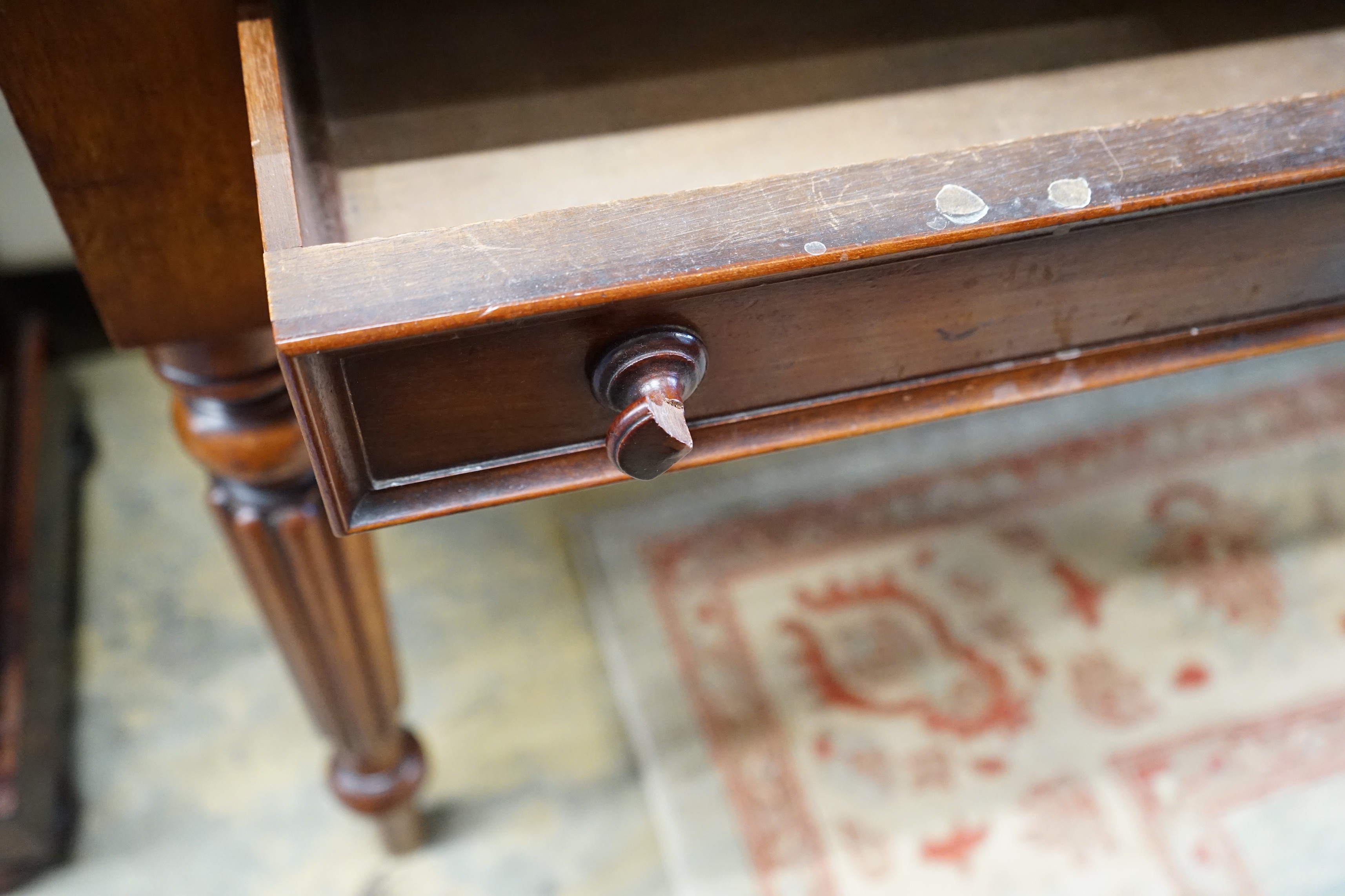 A Victorian mahogany washstand, width 107cm, depth 53cm, height 86cm